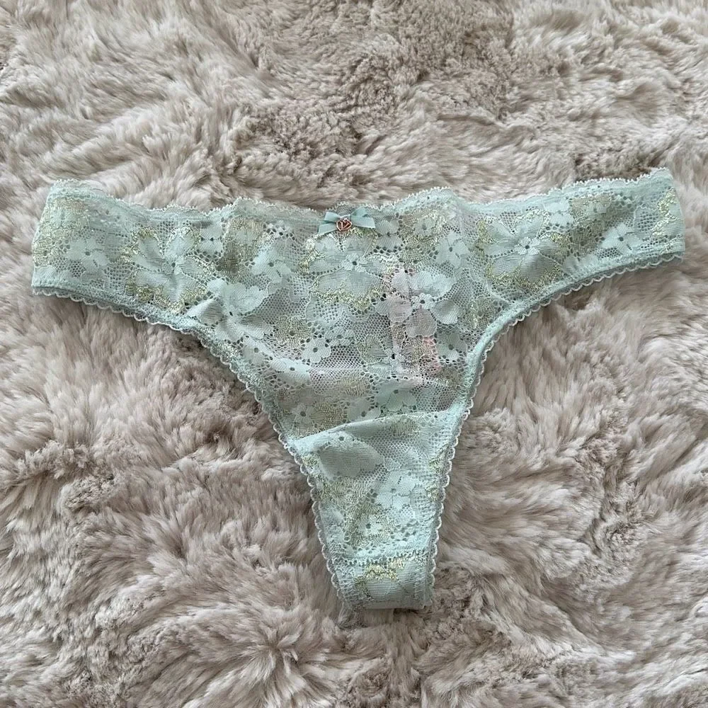 Victoria’s Secret Bundle Panties Size L